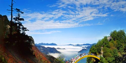 湖北神農(nóng)架旅游集散中心