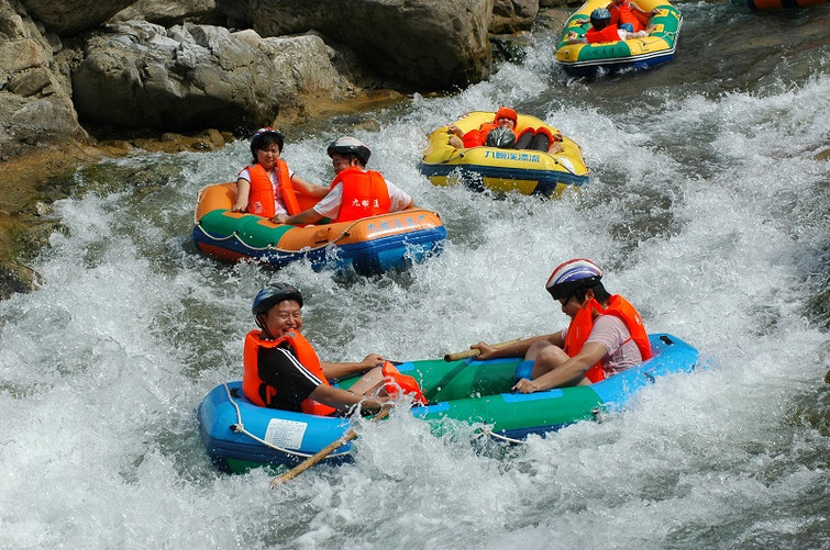 宜昌九畹溪漂流集散中心