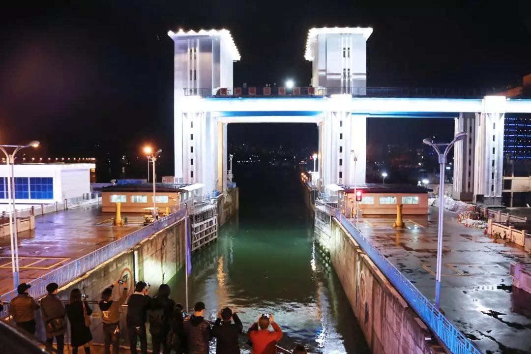 宜昌長(zhǎng)江夜游游船中心