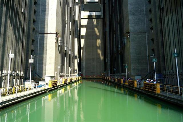 宜昌三峽升船機(jī)旅游