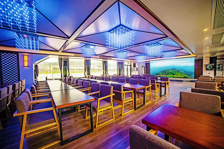 重慶交運(yùn)平湖旅游船