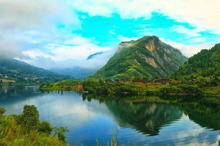 宜昌到湘西旅游線路預(yù)定