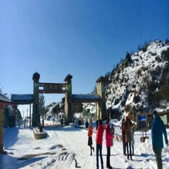 宜昌百里荒滑雪二日游（住景區紅葉客棧）_宜昌滑雪旅游